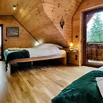 Dom Pod Lesniczowka Chalet