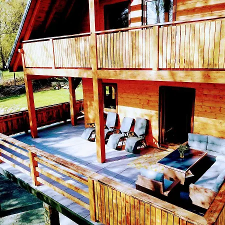 Dom Pod Lesniczowka Chalet Zachelmie (Jelenia Gora)