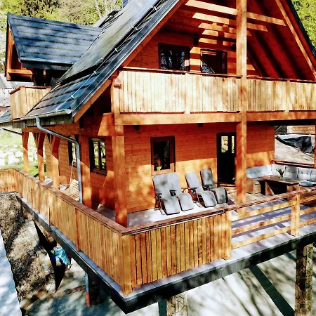 Chalet Dom Pod Leśniczówką *