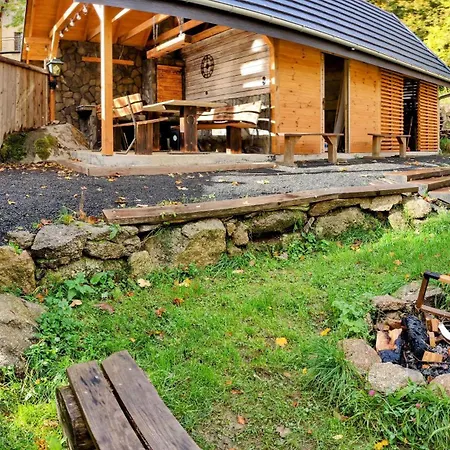 Dom Pod Leśniczówką Chalet Zachelmie (Jelenia Gora)